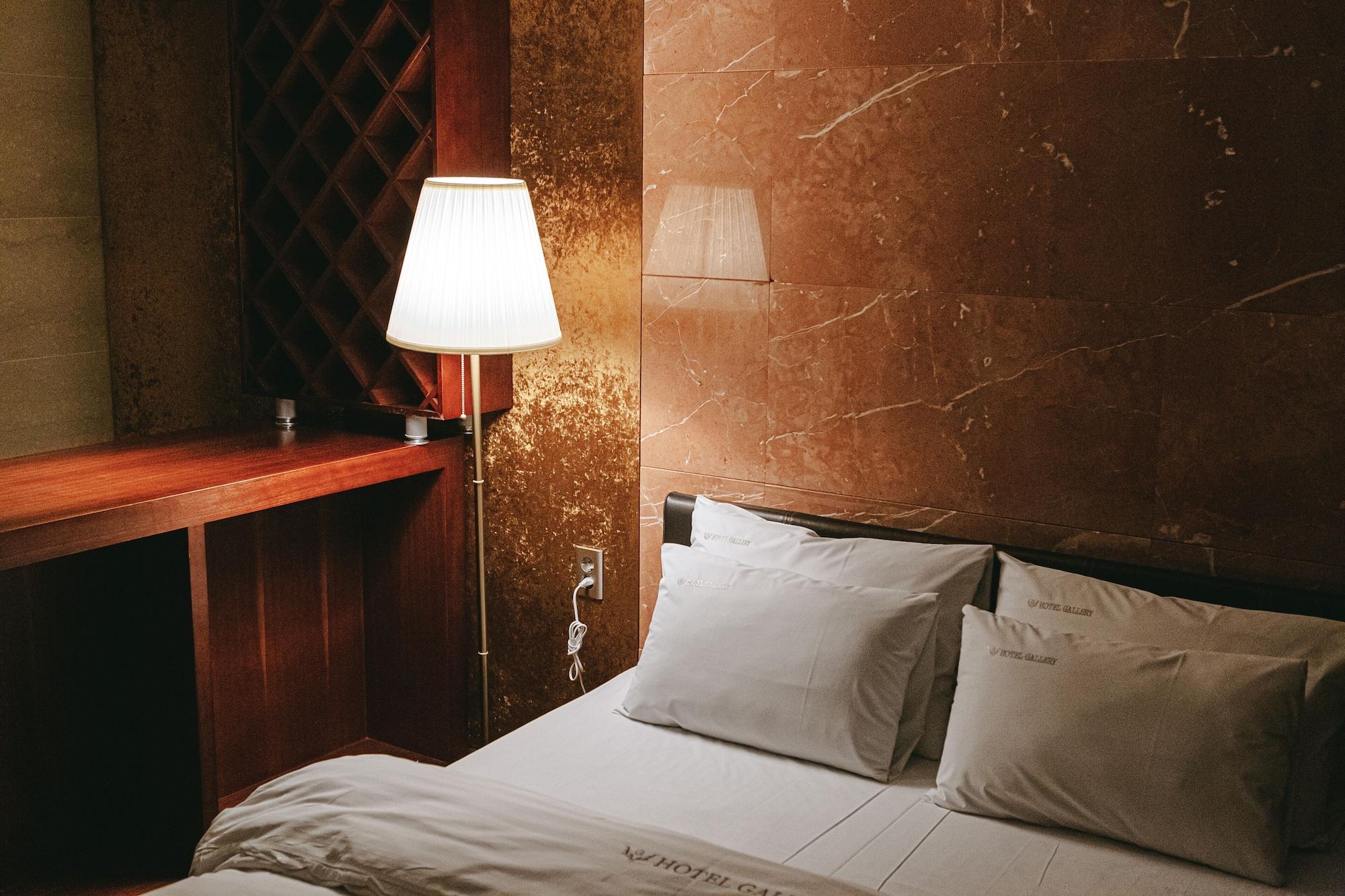 Gallery Tourist Hotel Tongyeong Buitenkant foto