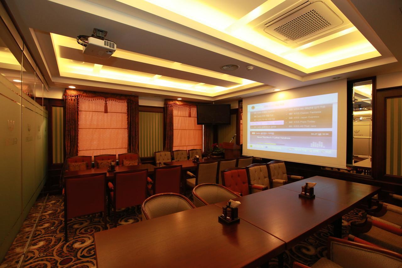 Gallery Tourist Hotel Tongyeong Buitenkant foto