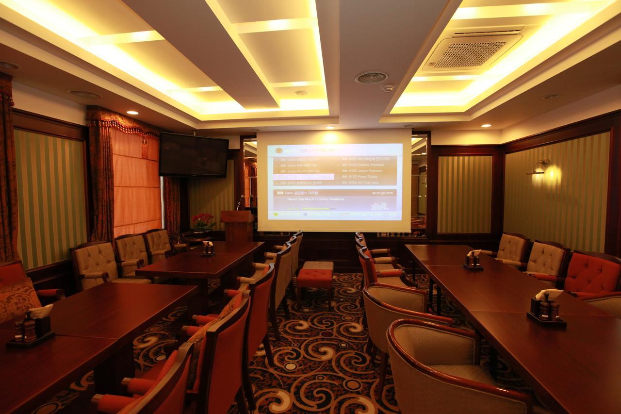 Gallery Tourist Hotel Tongyeong Buitenkant foto