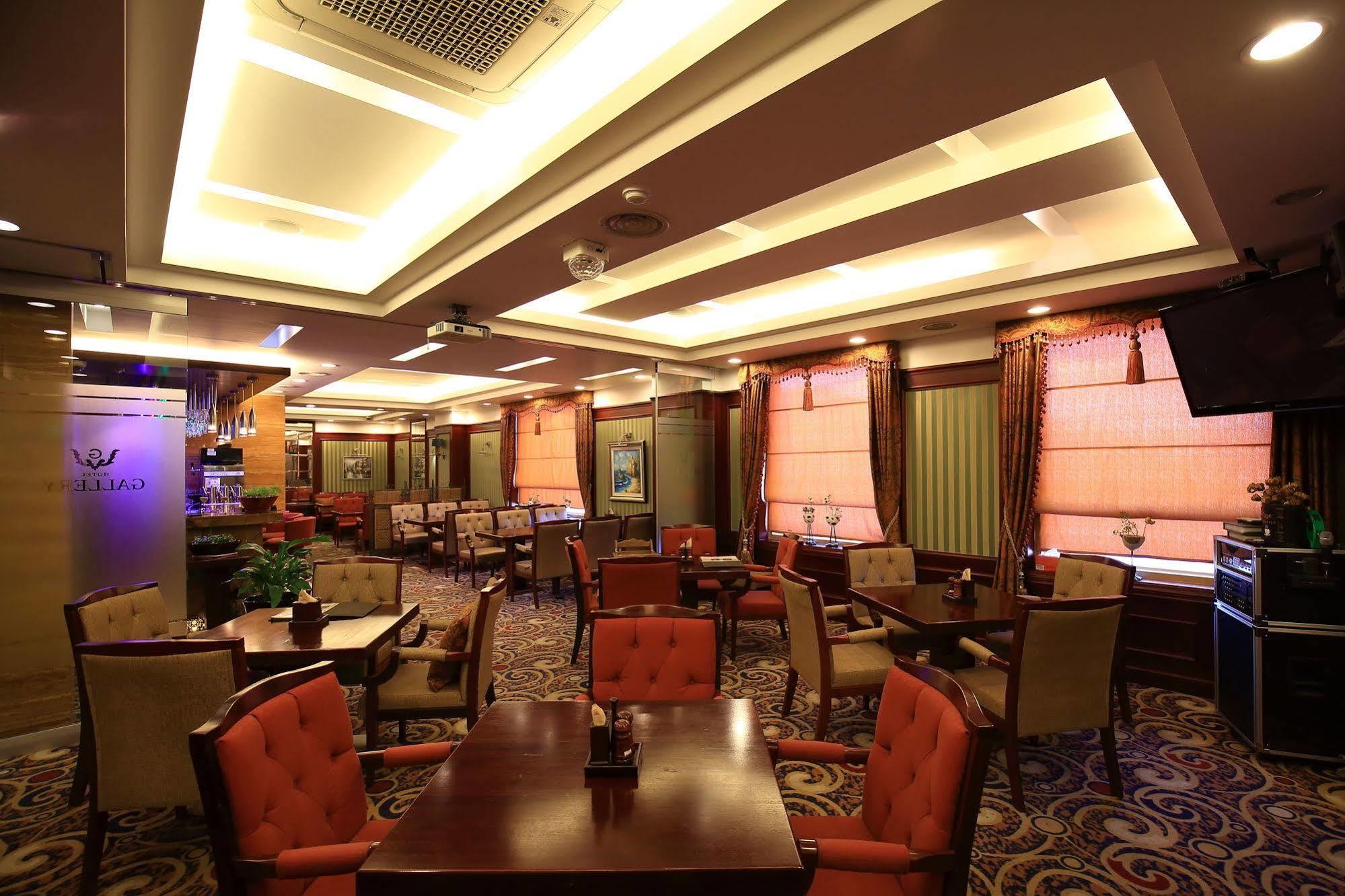 Gallery Tourist Hotel Tongyeong Buitenkant foto